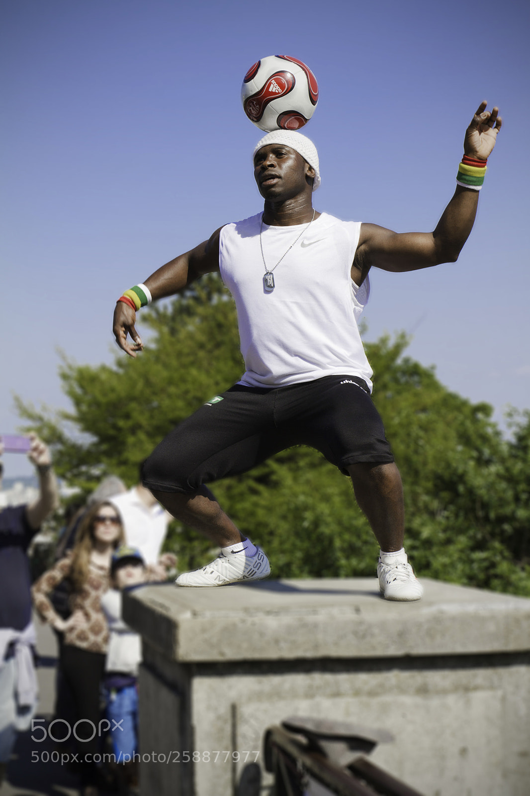 Canon EOS 7D sample photo. Iya traoré. street artist photography