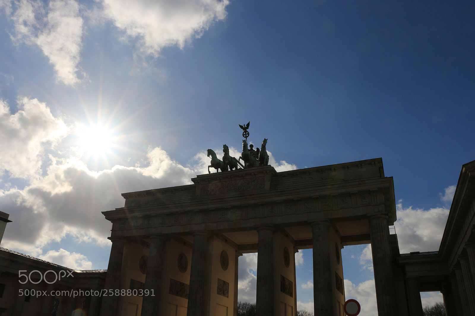 Canon EOS 700D (EOS Rebel T5i / EOS Kiss X7i) sample photo. Brandenburg gate photography
