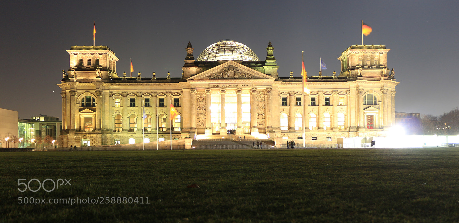 Canon EOS 700D (EOS Rebel T5i / EOS Kiss X7i) sample photo. Reichstag berlin photography