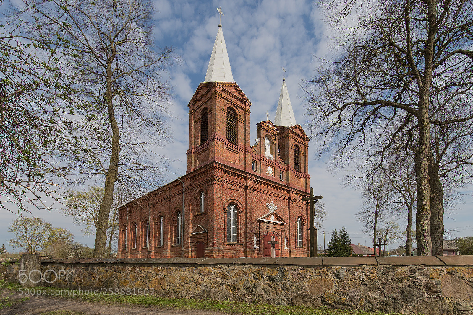 Canon EOS 6D Mark II sample photo. Church at small city photography