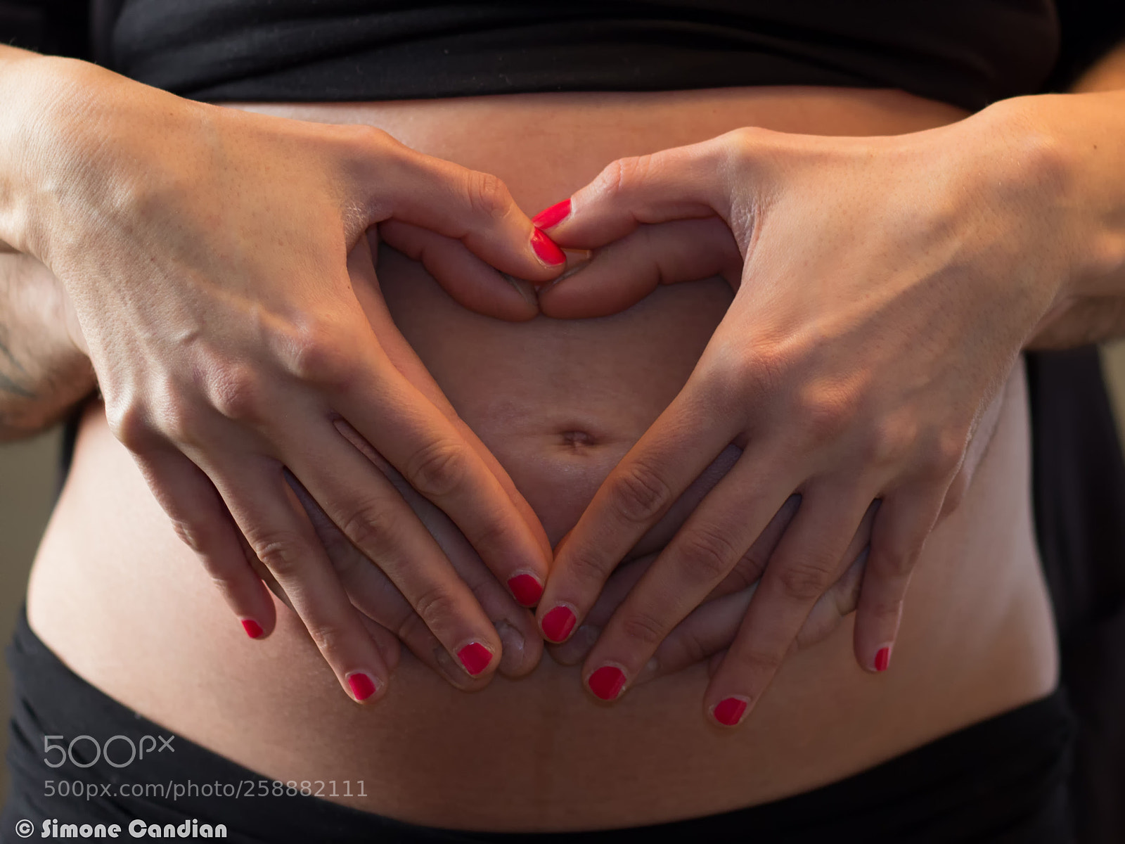 Canon EOS 600D (Rebel EOS T3i / EOS Kiss X5) sample photo. Love and pregnancy photography