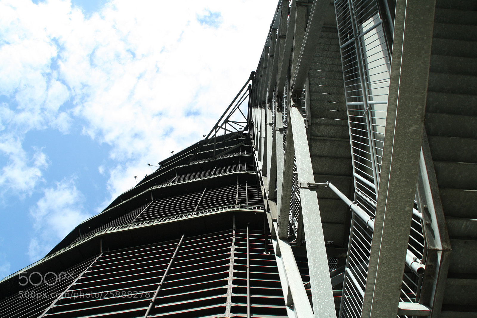 Canon EOS 1000D (EOS Digital Rebel XS / EOS Kiss F) sample photo. Gasometer photography