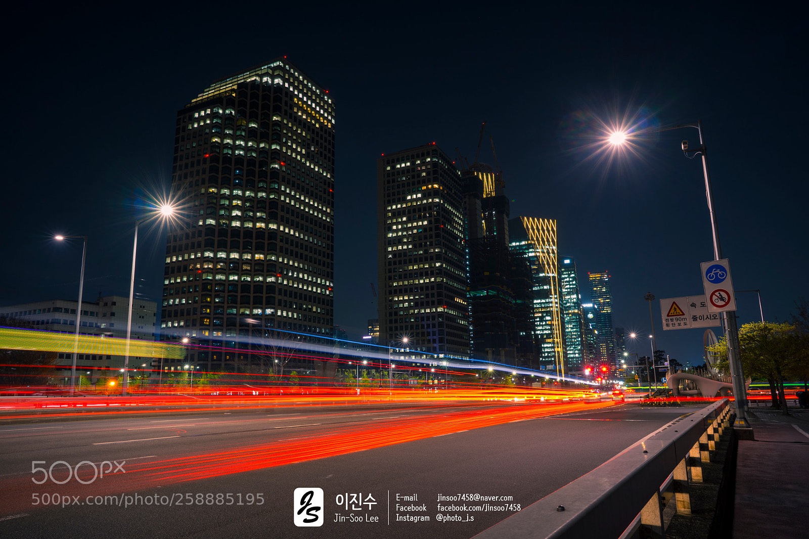 Sony a7 II sample photo. Rush hour photography