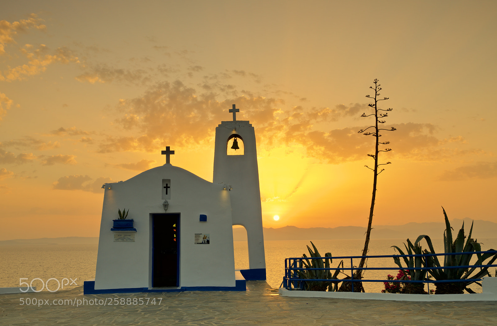 Canon EOS 5D Mark IV sample photo. Greek minimalism photography