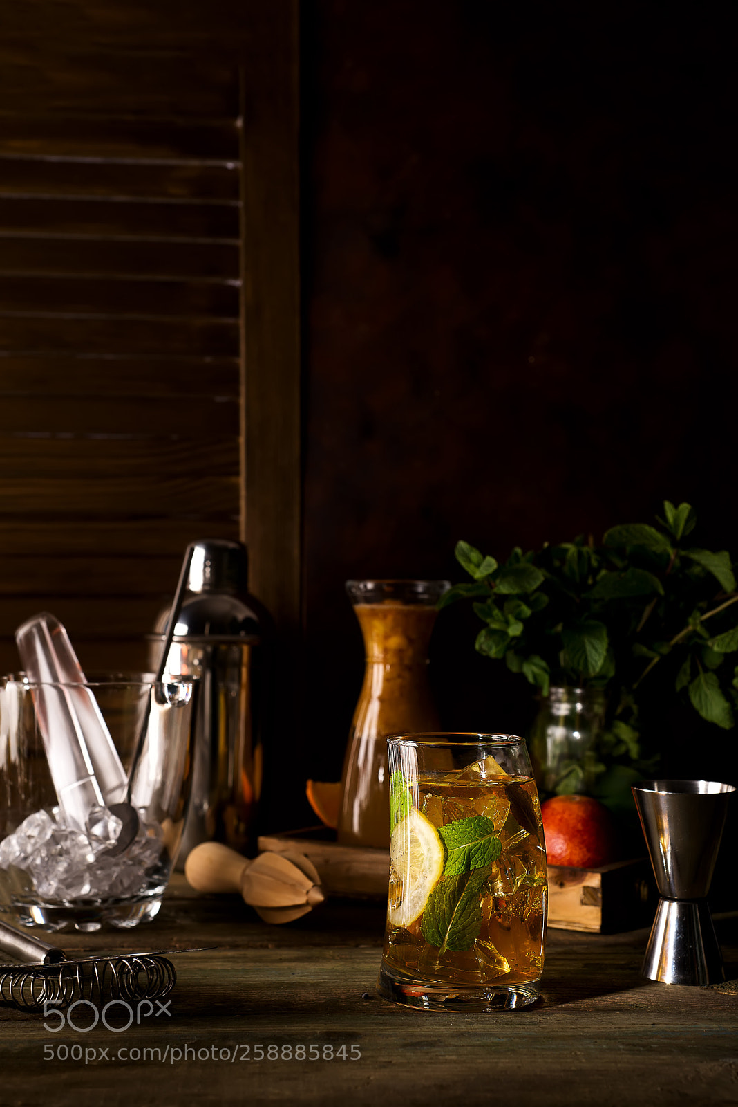 Nikon D610 sample photo. Whiskey based cocktail on photography