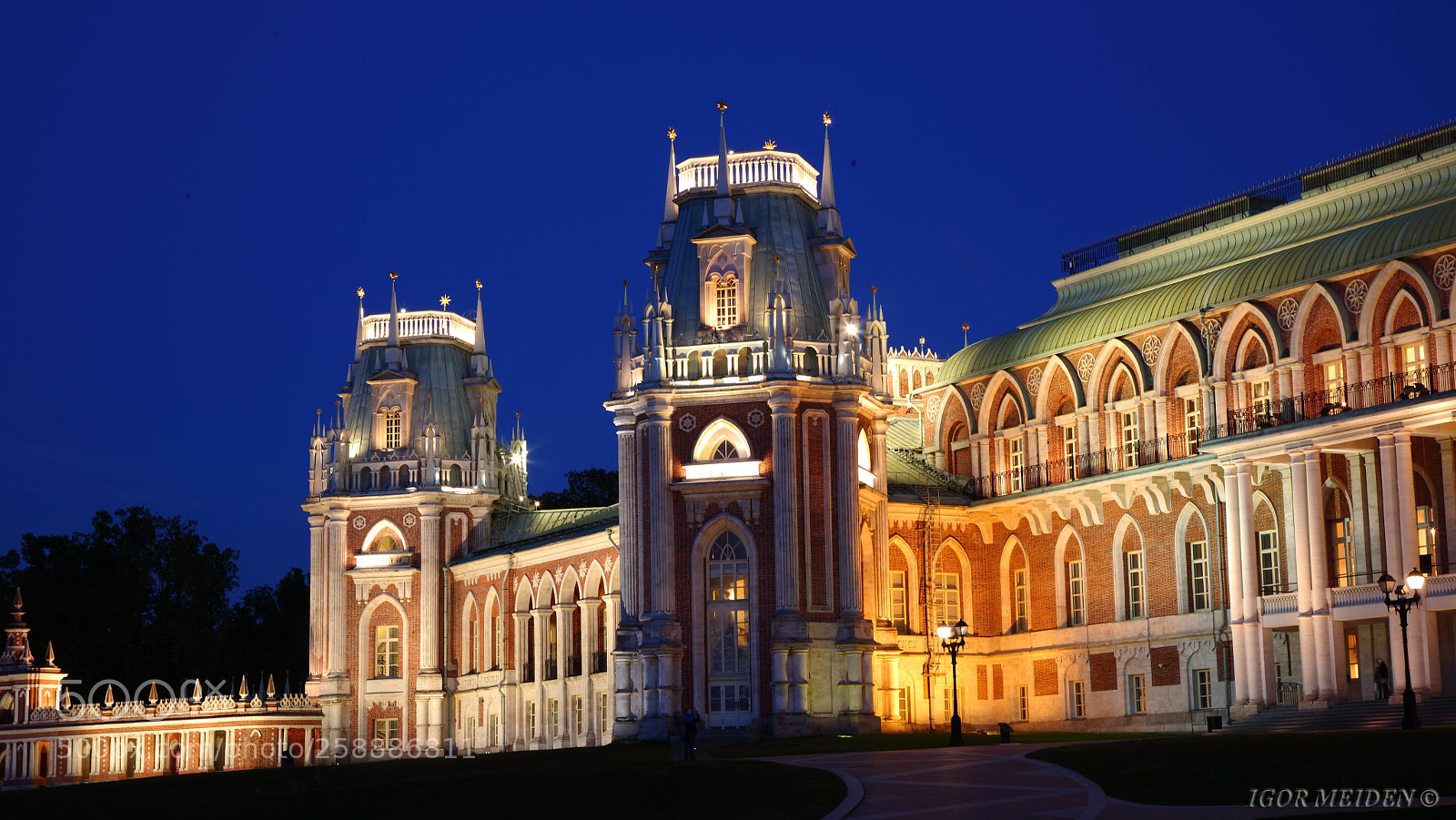 Canon EOS 5D Mark II sample photo. Park tsaritsyno photography