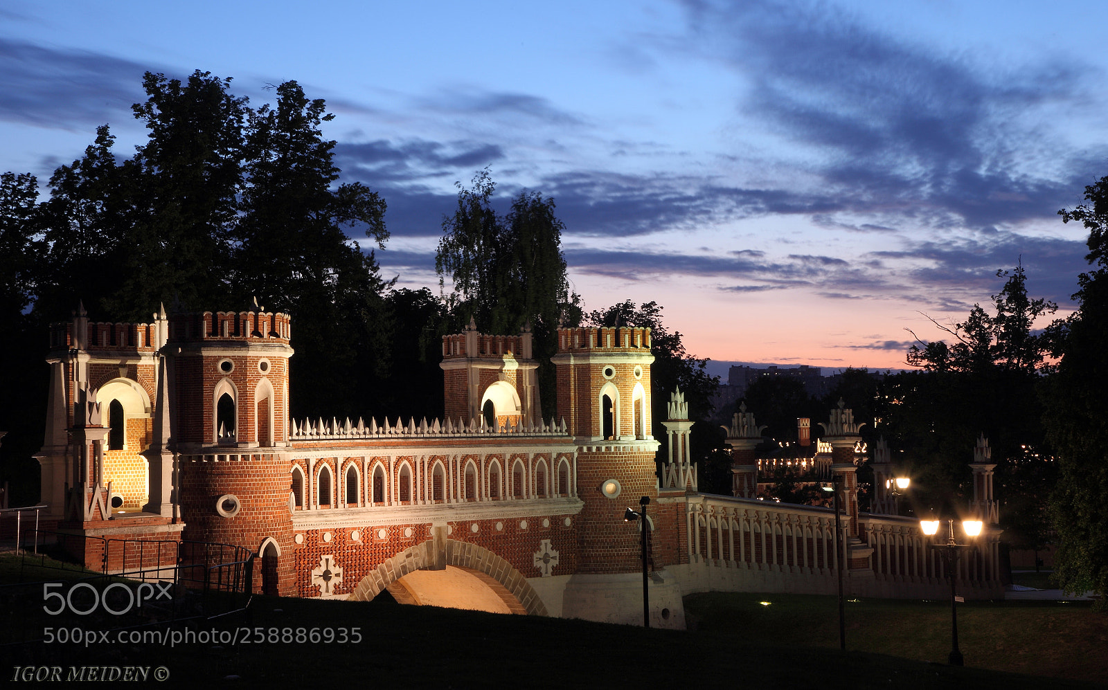 Canon EOS 5D Mark II sample photo. Park tsaritsyno photography