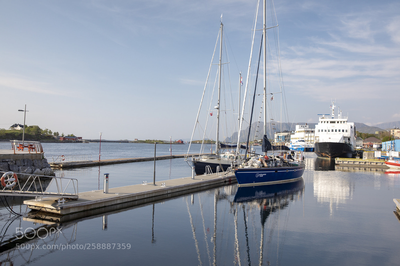 Canon EOS 5D Mark IV sample photo. In the same boat photography