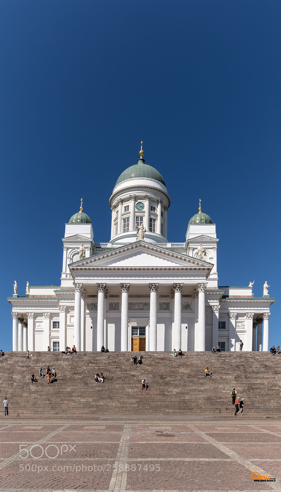 Canon EOS-1D X Mark II sample photo. The helsinki cathedral photography