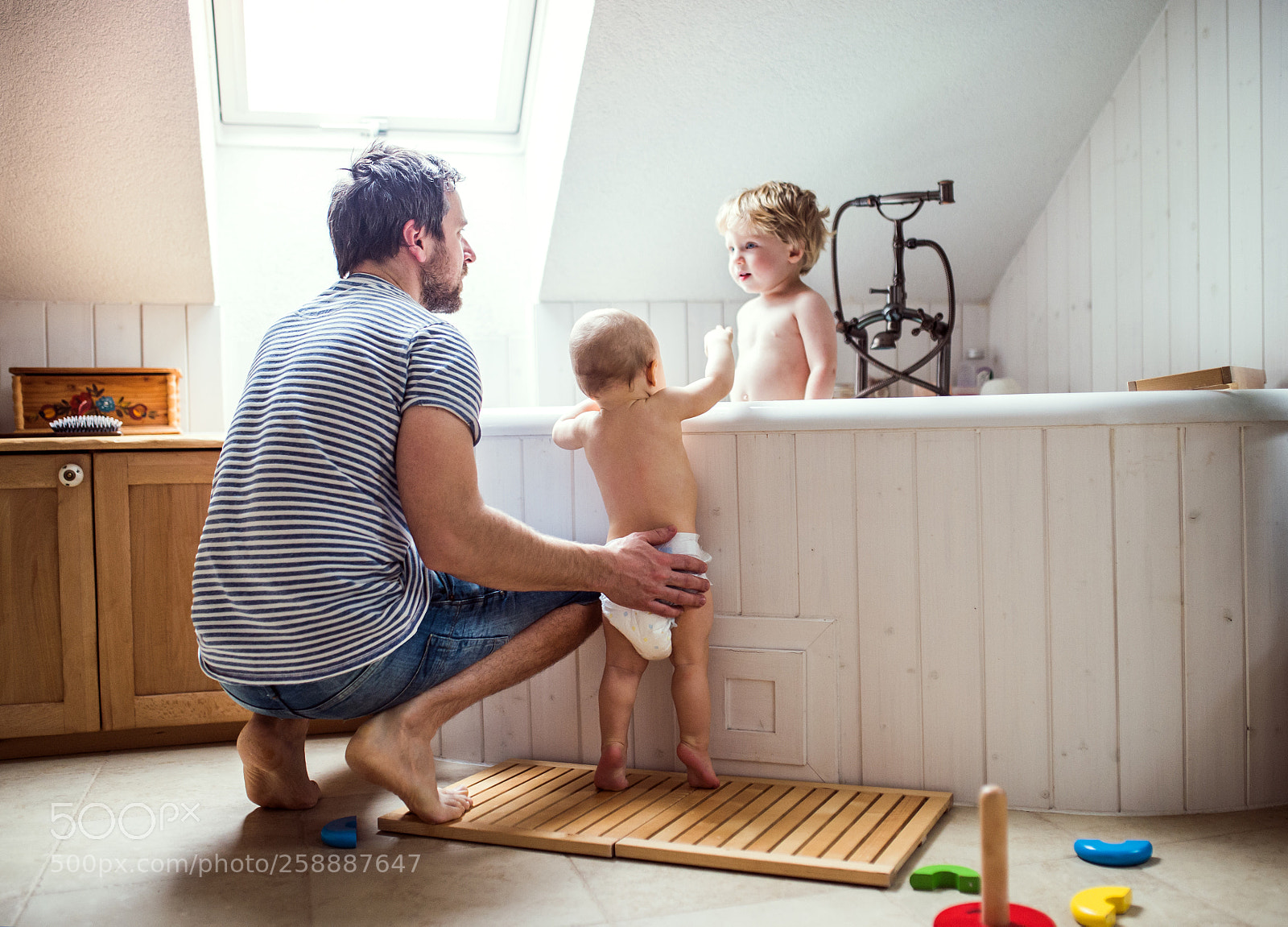Nikon D4S sample photo. Father washing two toddlers photography