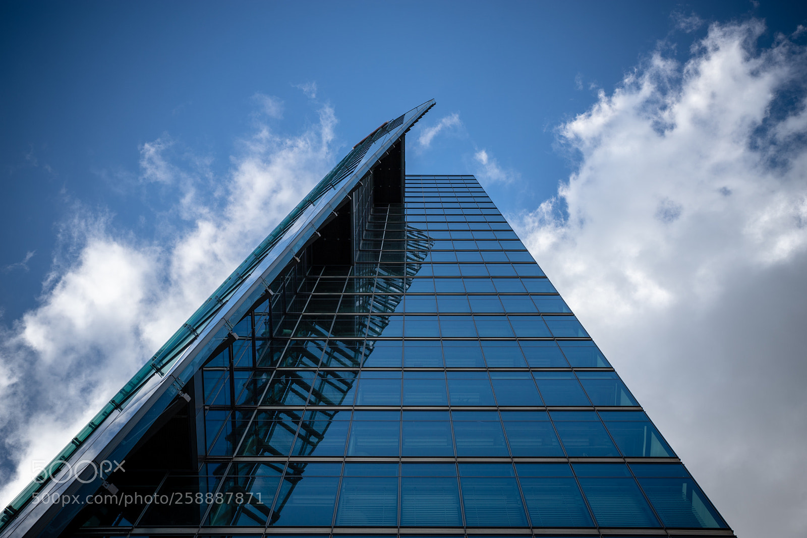 Canon EOS 6D Mark II sample photo. Db tower touching the photography