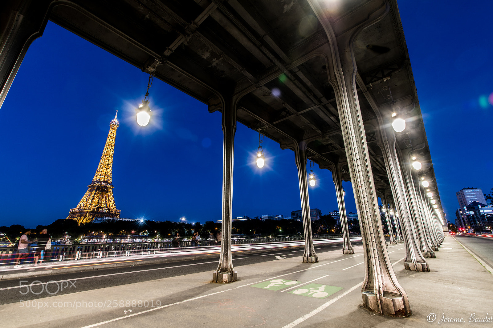 Nikon D7500 sample photo. Light and night photography