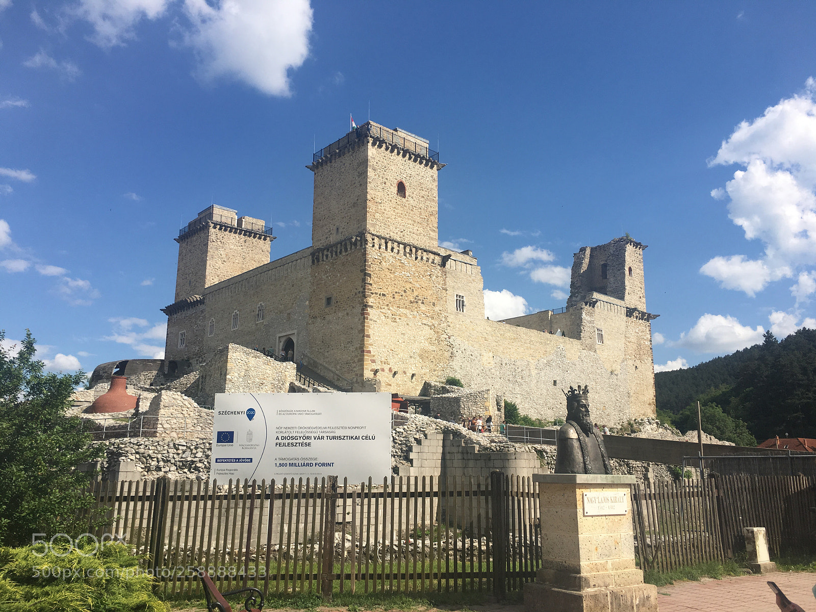 Apple iPhone 6s sample photo. Diósgyőr castle photography