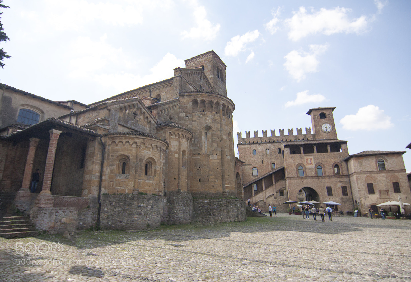 Canon EOS 500D (EOS Rebel T1i / EOS Kiss X3) sample photo. Borgo castell'arquato piacenza italy photography