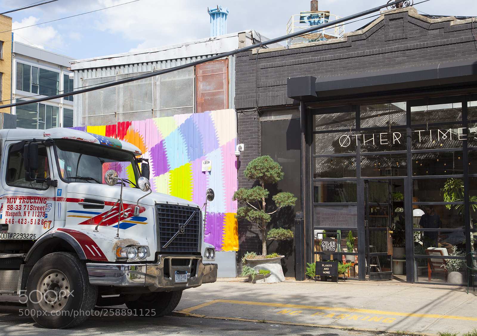 Canon EOS 5D Mark II sample photo. Truck and shop photography