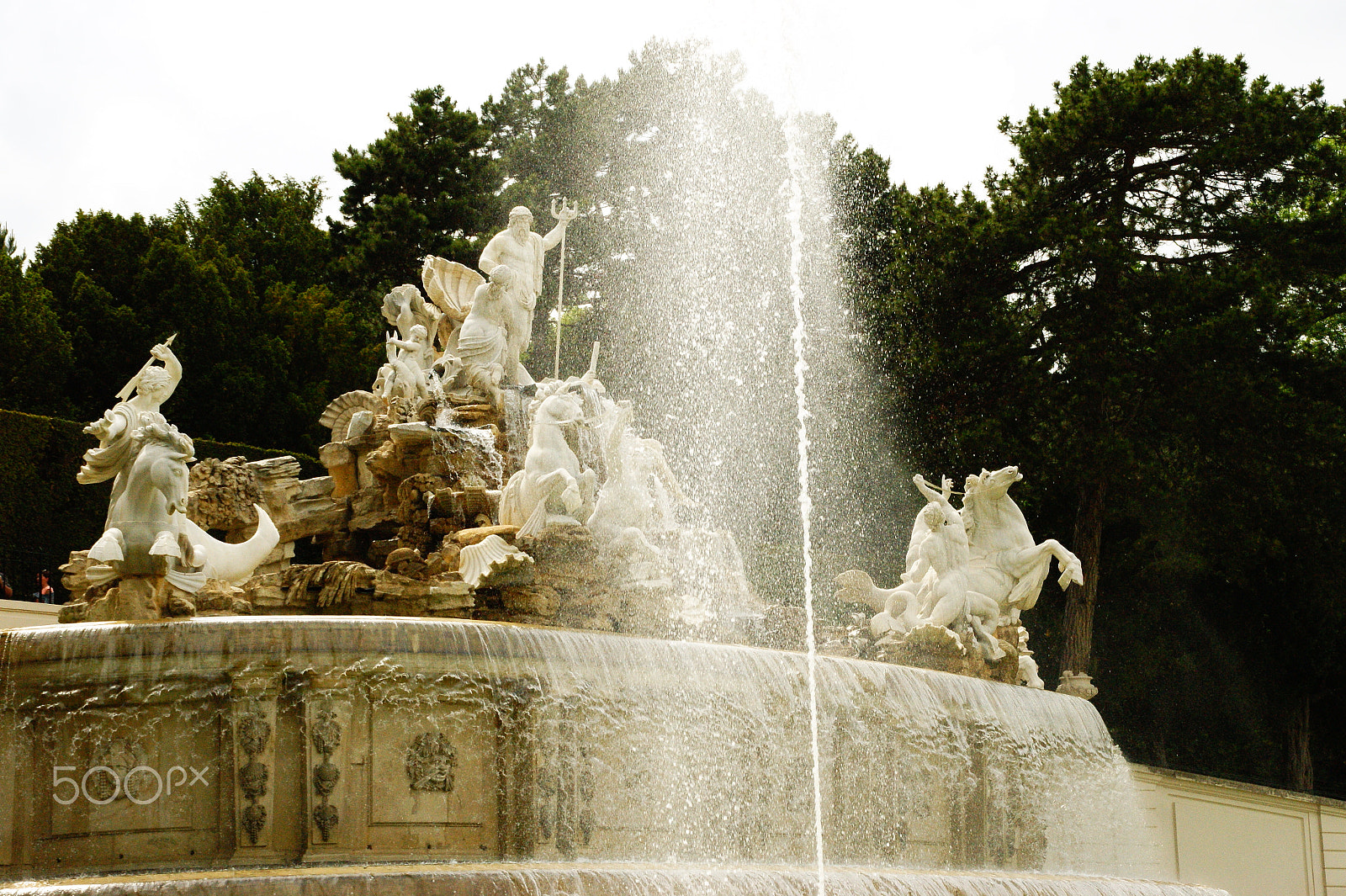 Sony Alpha DSLR-A290 sample photo. Schönbrunn palace - neptune fountain photography