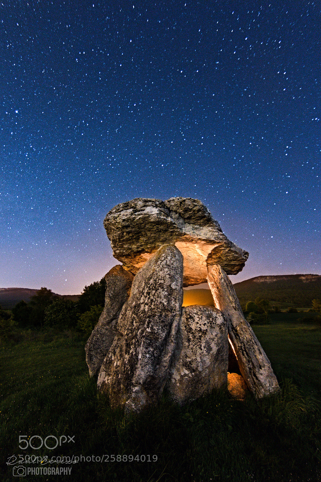 Canon EOS 70D sample photo. Nocturna en el dolmen photography