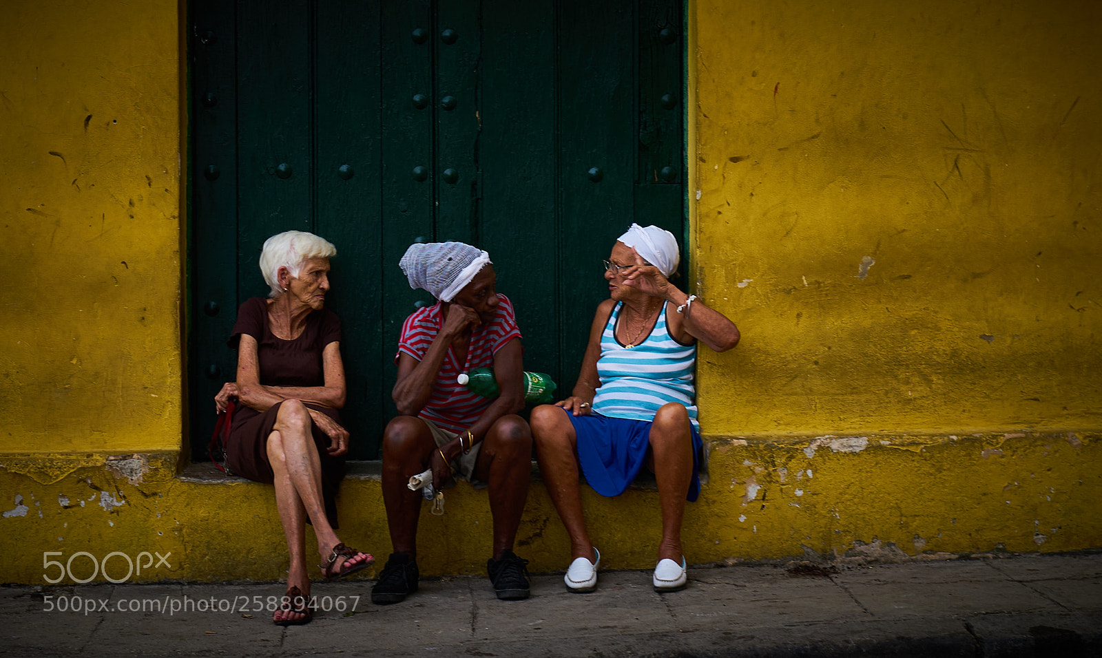 Sony a7R II sample photo. Meeting photography