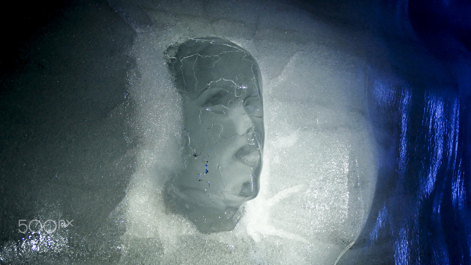 Leica V-Lux (Typ 114) sample photo. Emerging from the ice photography