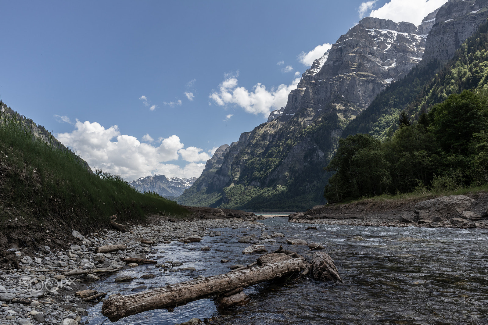 Canon EOS M6 sample photo. Log in the creek at lake kloental photography