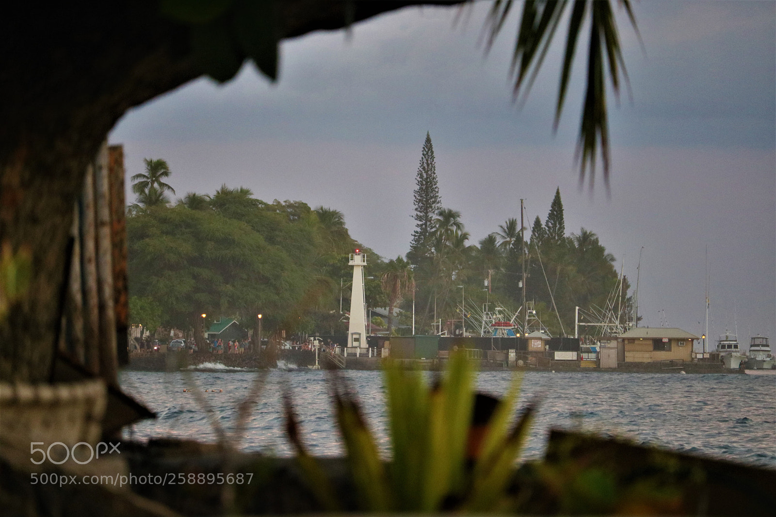 Canon EOS 750D (EOS Rebel T6i / EOS Kiss X8i) sample photo. Fishing dock from a photography