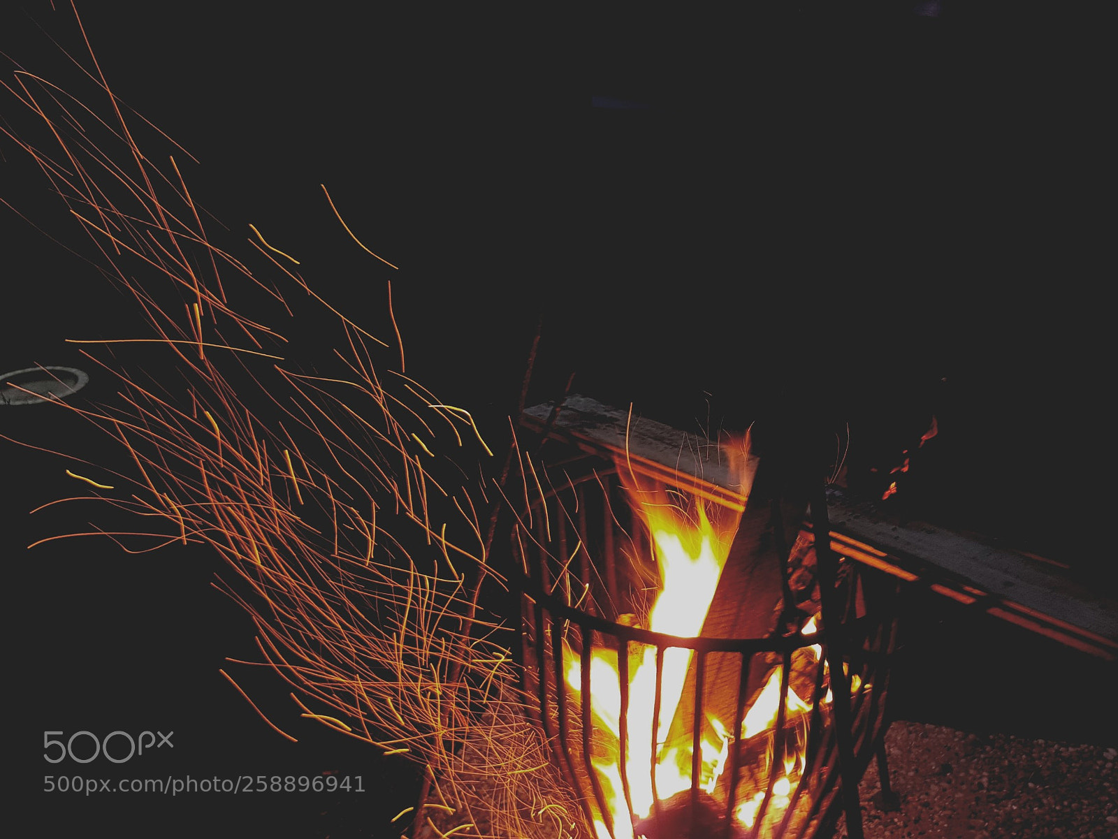 Samsung Galaxy S7 Edge sample photo. Fire crackling photography