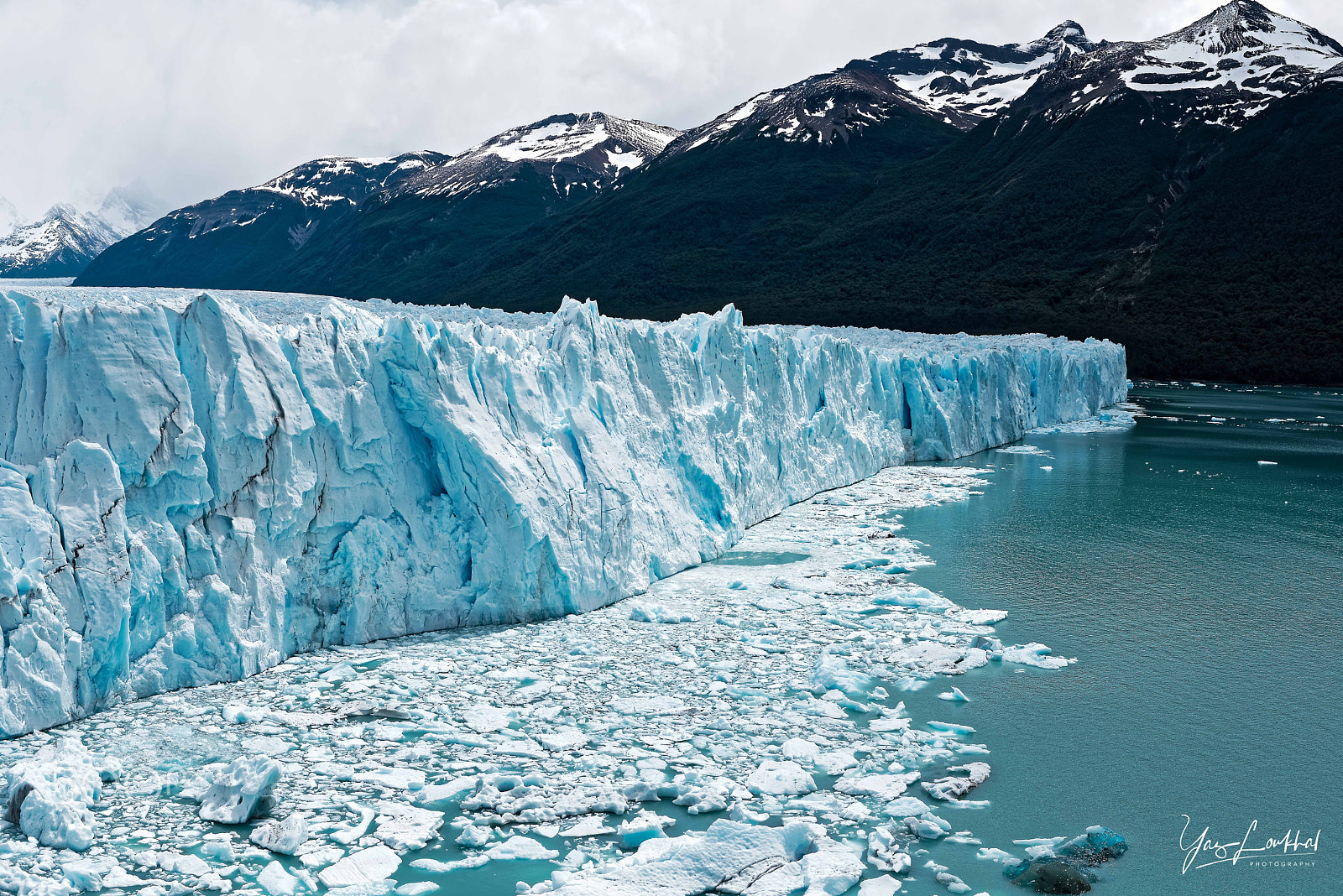 Nikon D810 + Nikon AF-S Nikkor 35mm F1.4G sample photo. The majestic perito moreno glacier photography