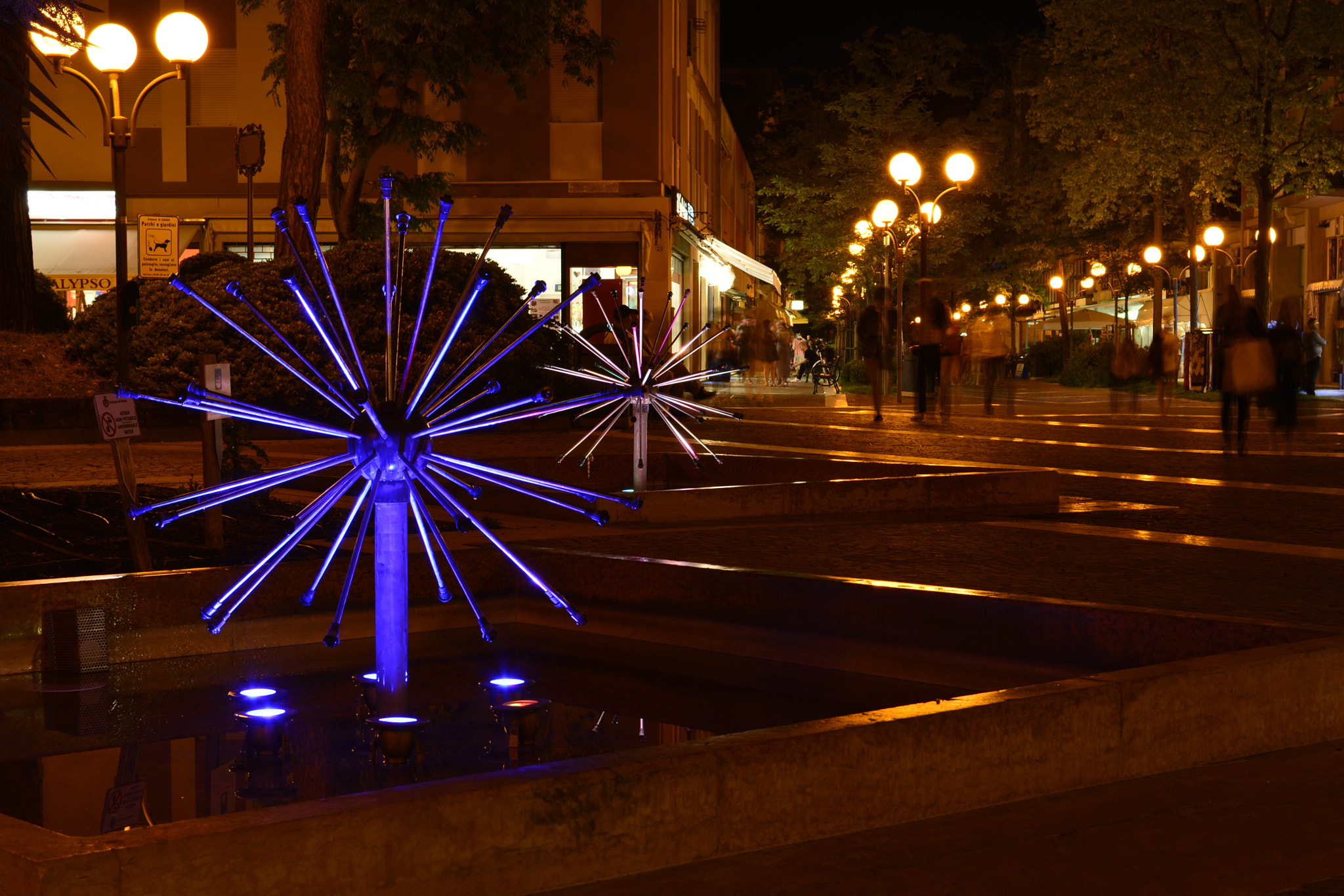 Nikon D7100 + Nikon AF-S DX Nikkor 35mm F1.8G sample photo. Grado bei nacht photography