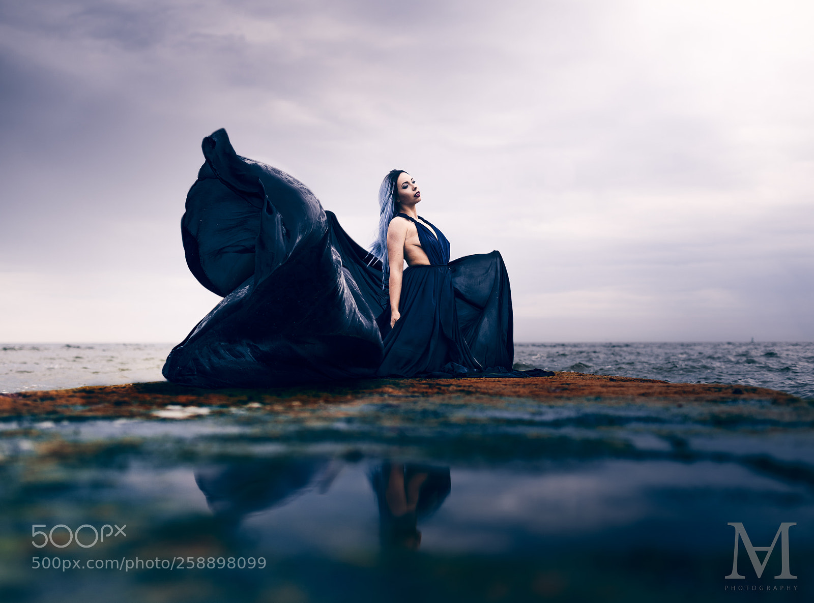 Sony a7 III sample photo. Waiting for the sea photography