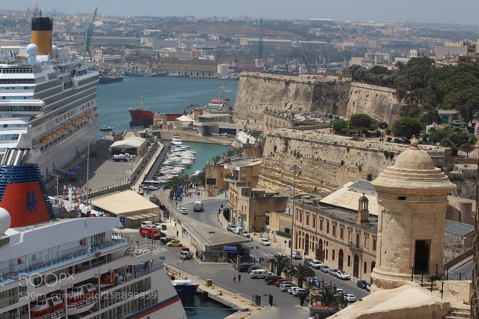 Canon EOS 700D (EOS Rebel T5i / EOS Kiss X7i) sample photo. Valletta  photography