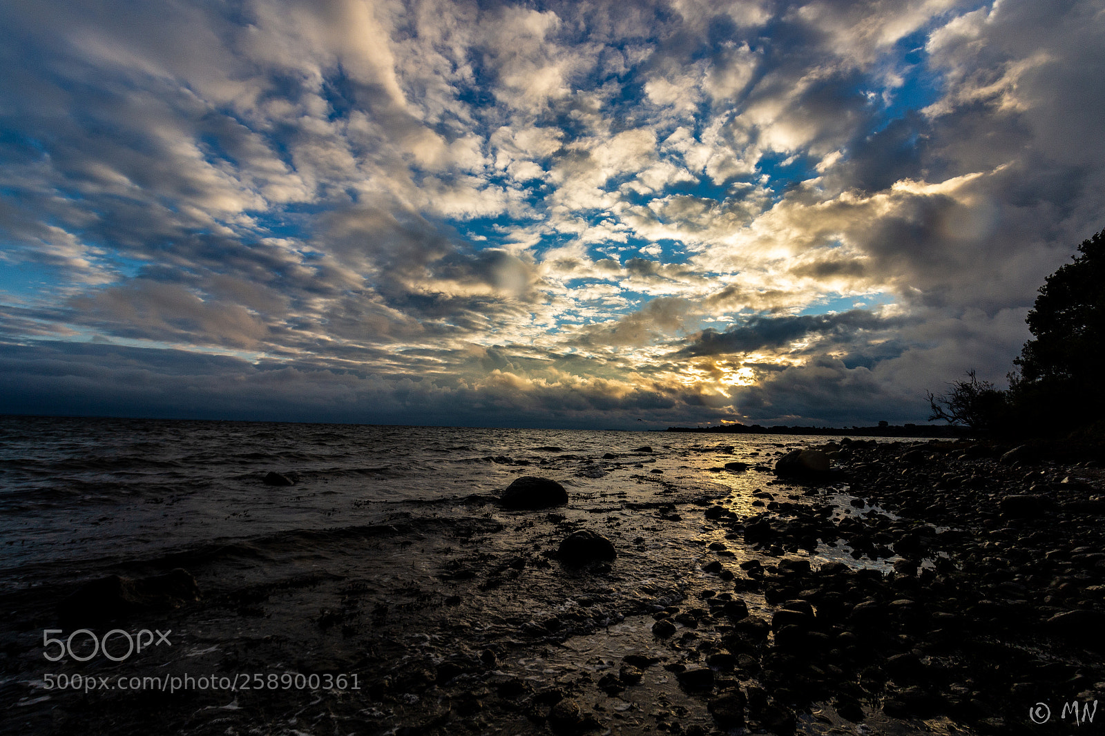 Canon EOS 700D (EOS Rebel T5i / EOS Kiss X7i) sample photo. Sunrise sea photography