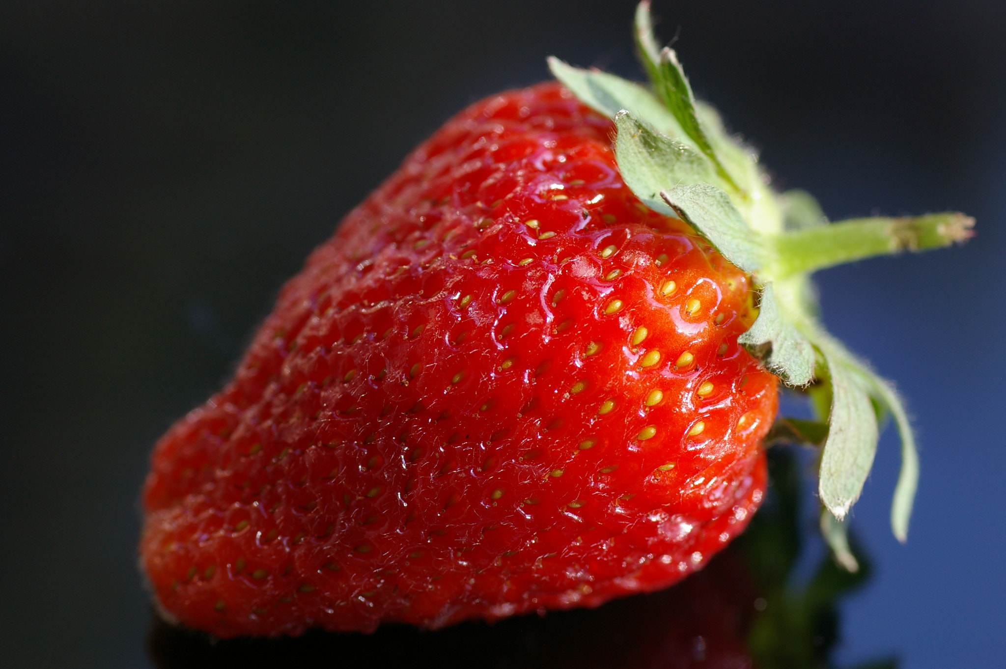 Pentax K100D sample photo. Strawberry photography