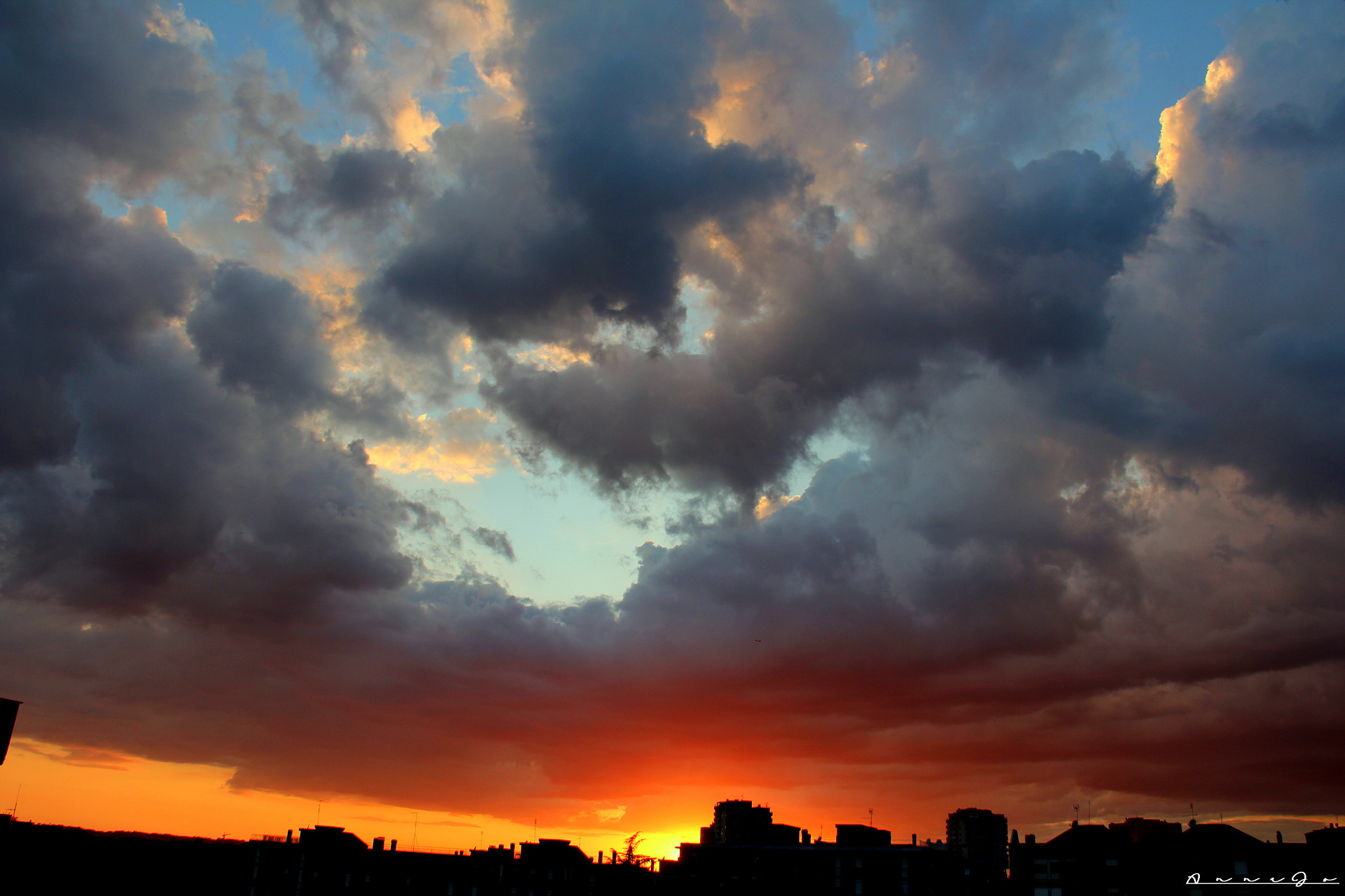 Canon EF-S 18-200mm F3.5-5.6 IS sample photo. Thunder photography