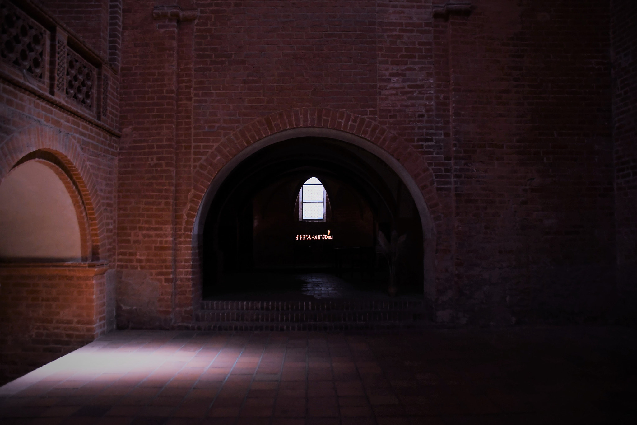 Sigma 18-250mm F3.5-6.3 DC Macro OS HSM sample photo. ...im kloster... photography