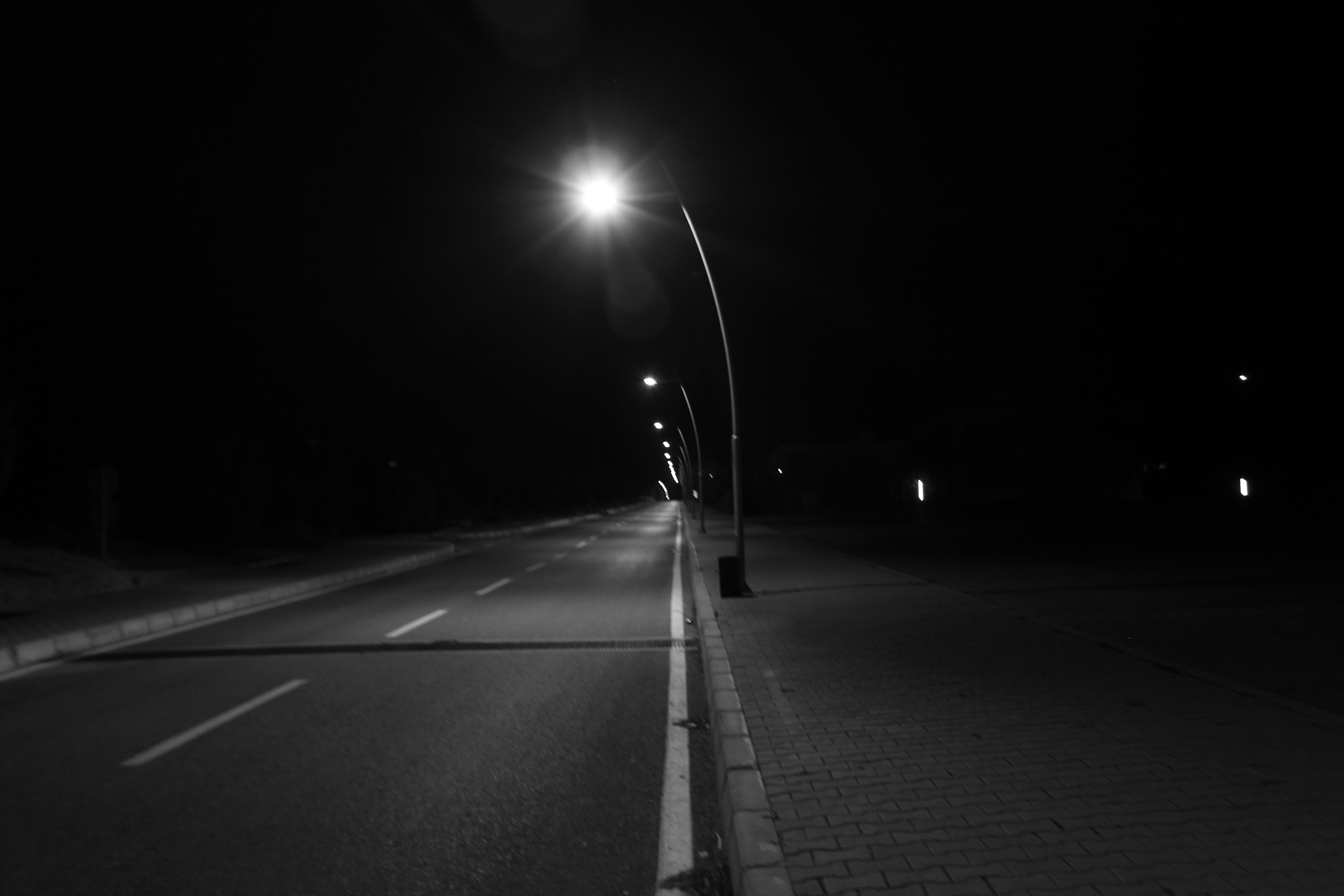 Canon EF-S 18-55mm F3.5-5.6 IS sample photo. Road photography