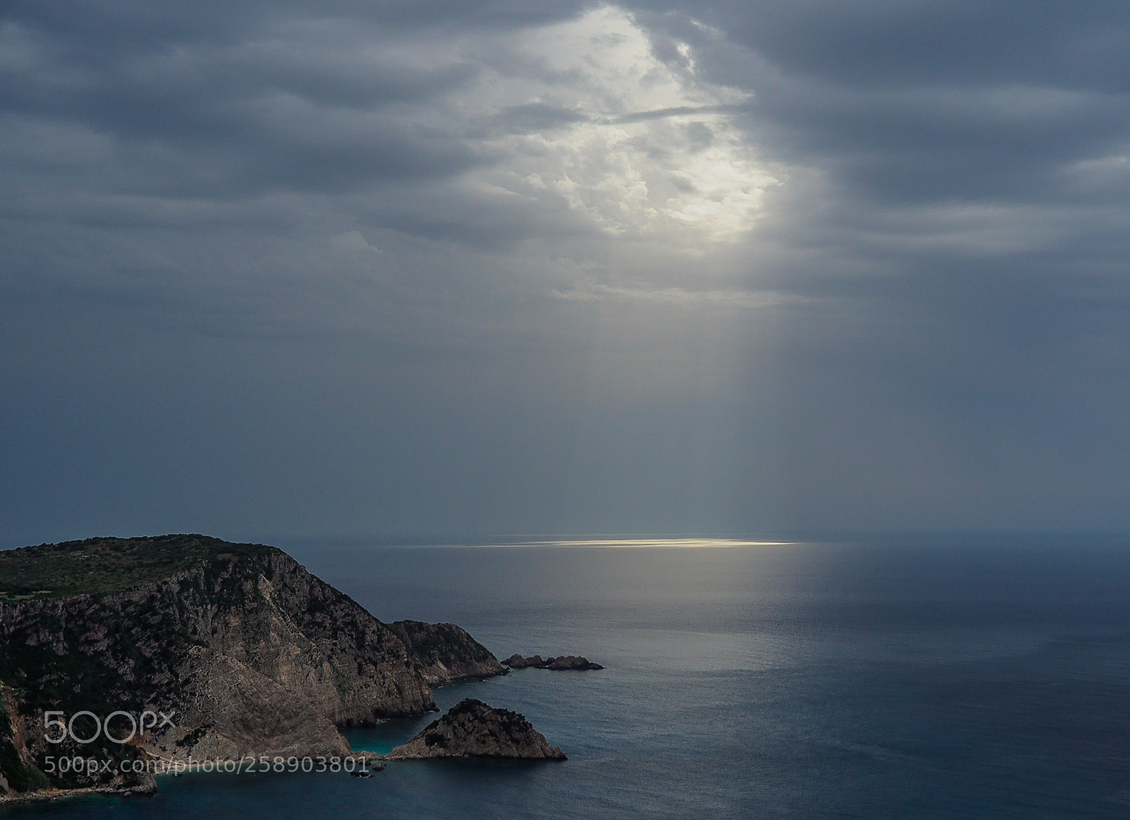 Olympus OM-D E-M1 Mark II sample photo. God's beam photography