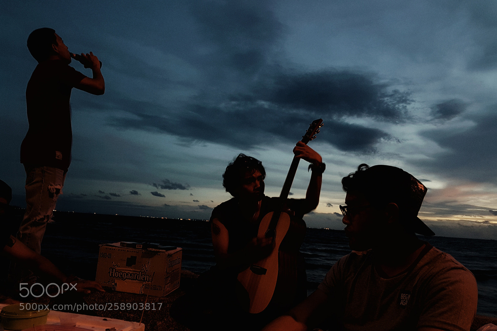 Samsung Galaxy S7 sample photo. Friends playing guitar by photography