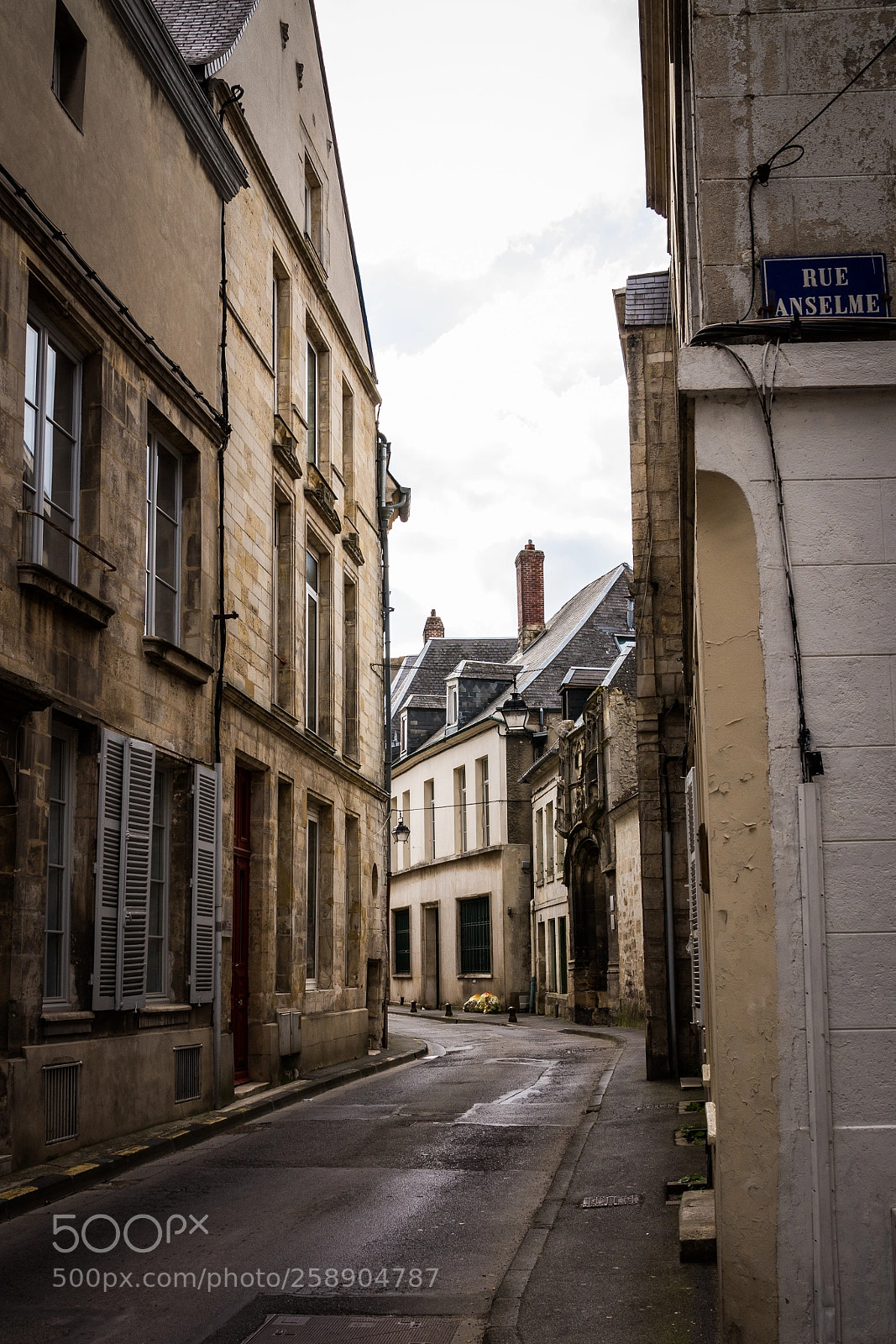 Canon EOS 700D (EOS Rebel T5i / EOS Kiss X7i) sample photo. Vers la ville photography