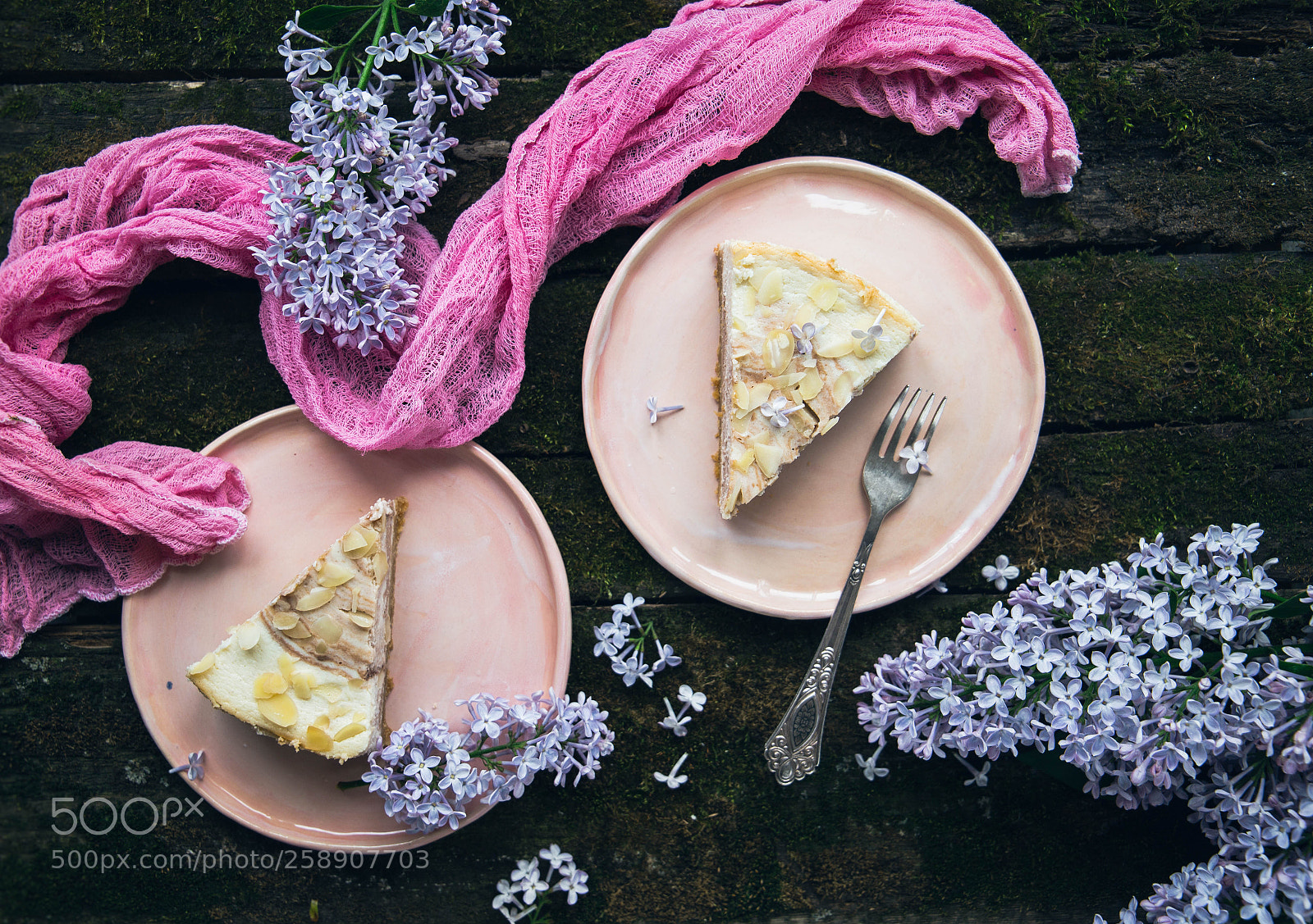 Canon EOS 6D sample photo. Cheesecake and lilac on photography