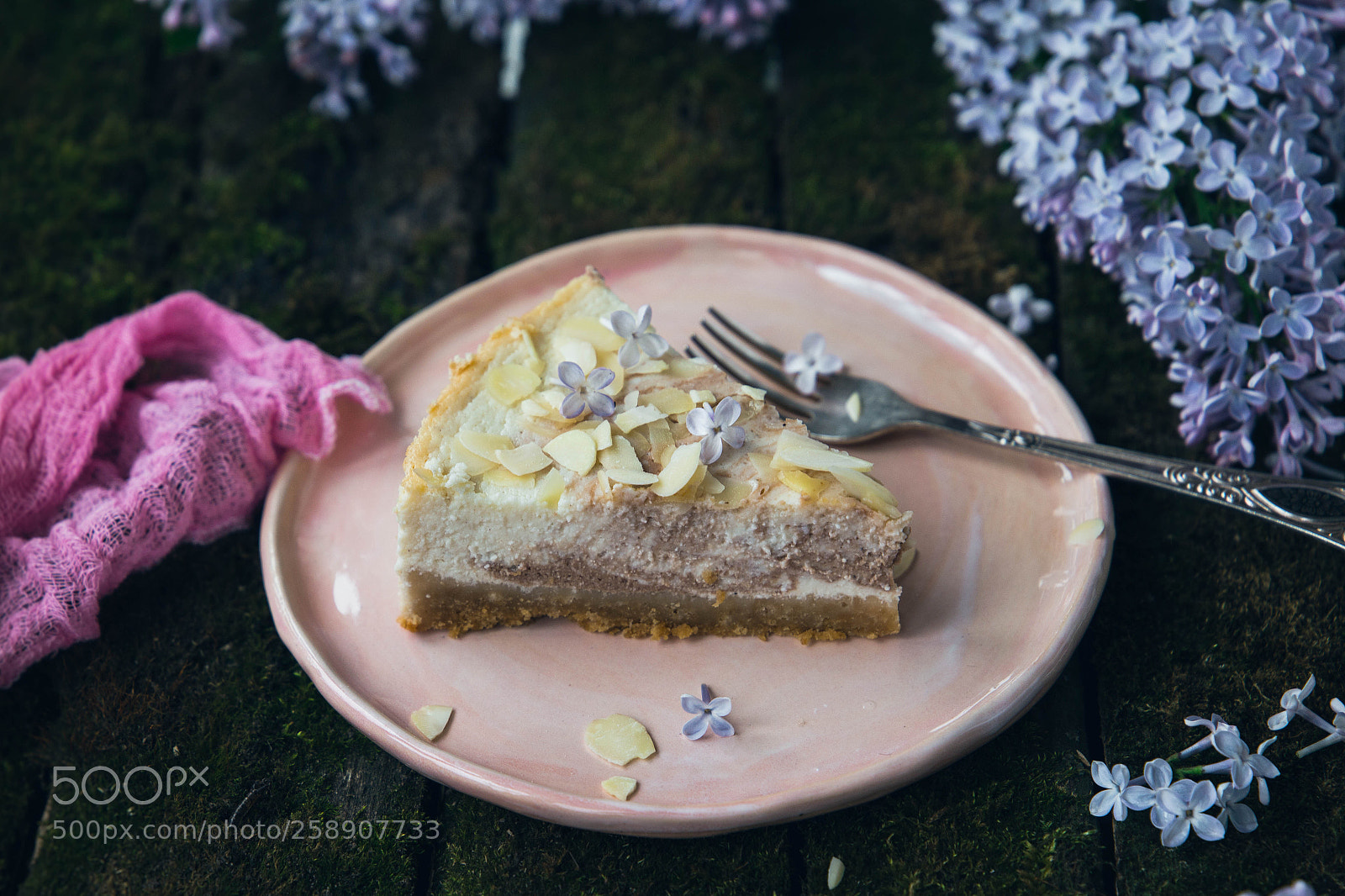 Canon EOS 6D sample photo. Cheesecake and lilac on photography