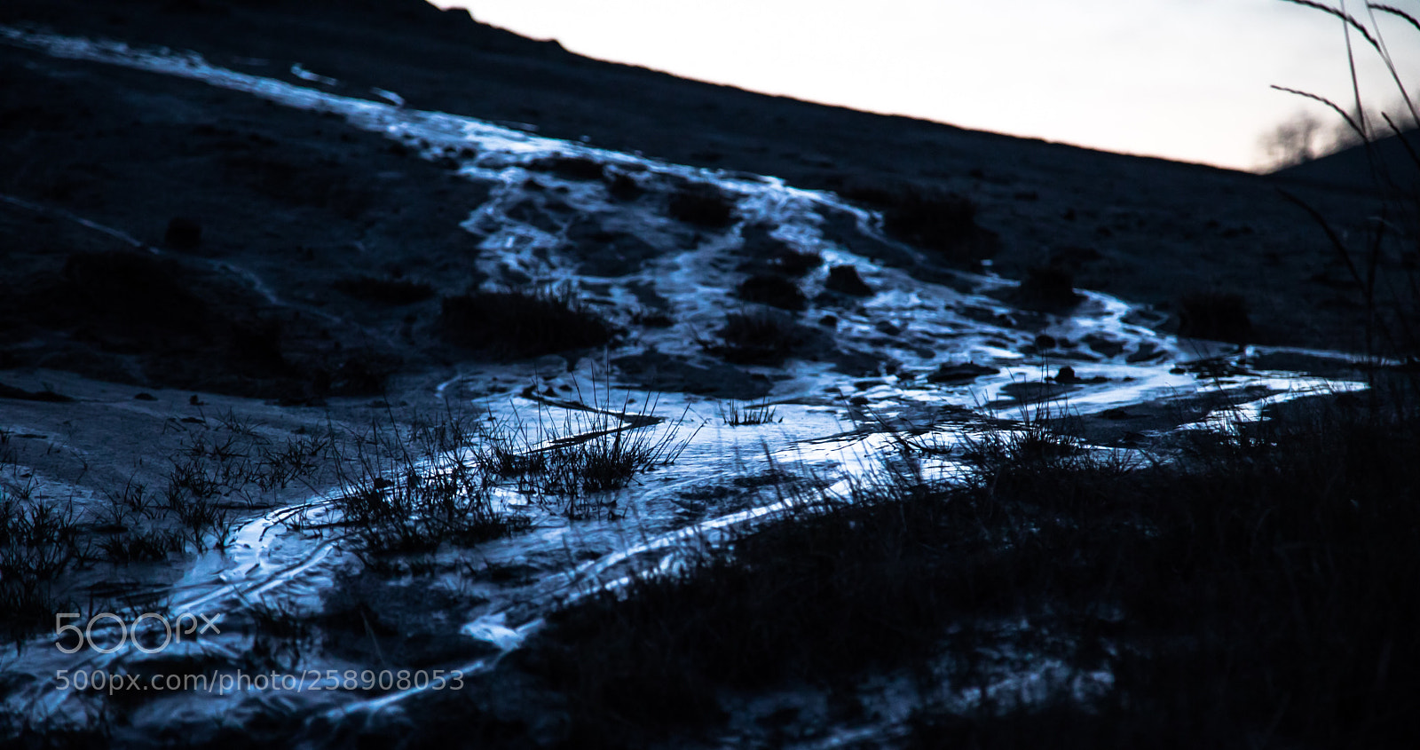 Canon EOS 5D Mark IV sample photo. Fango argilloso freddo misto photography