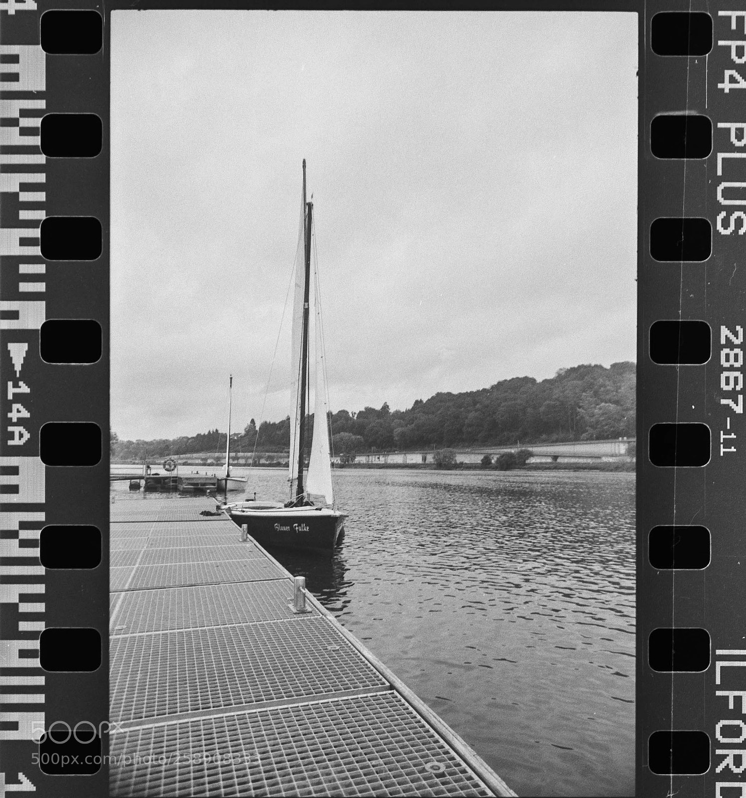 Canon EOS 80D sample photo. Sailing on film 3 photography