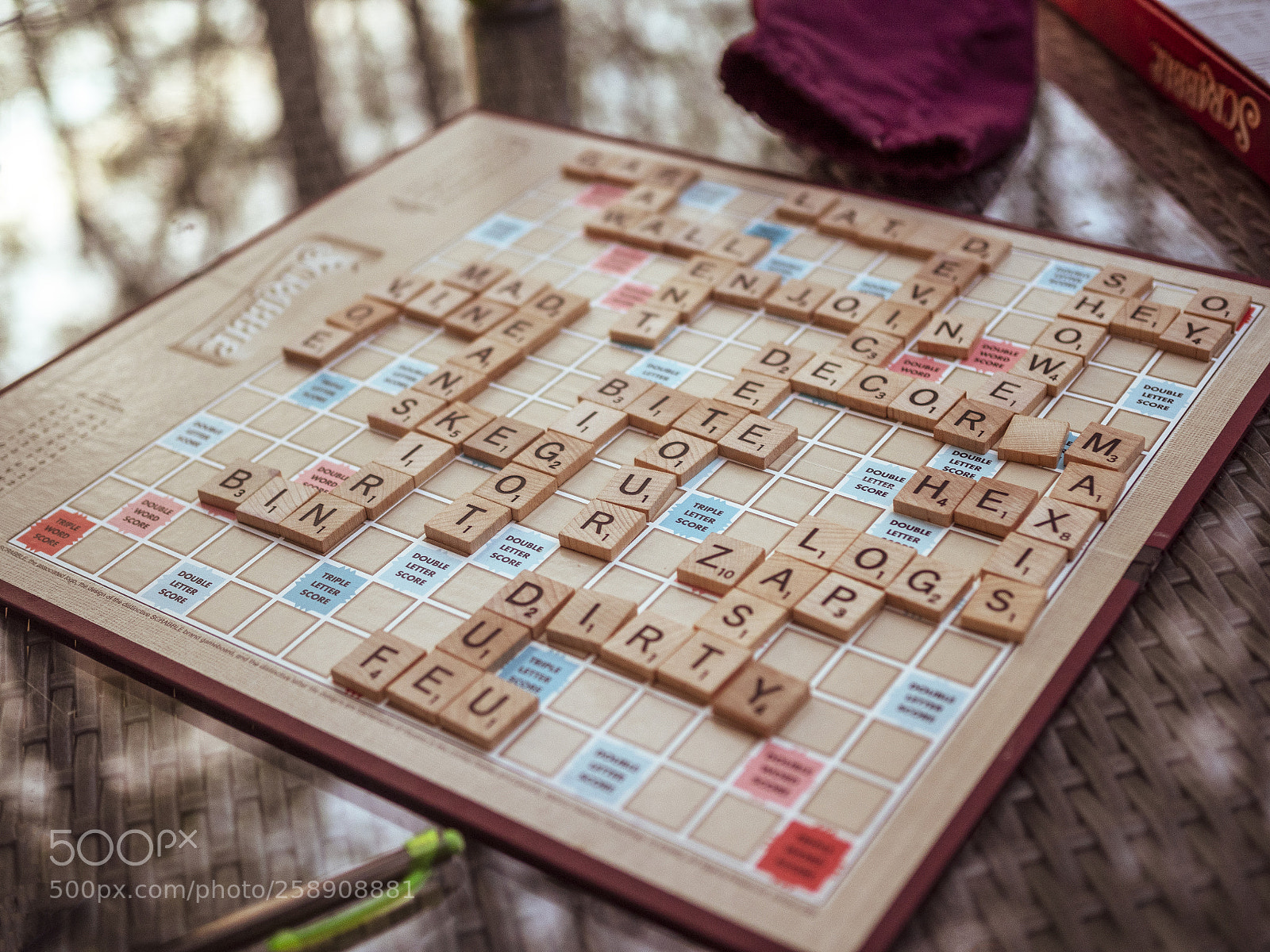 Olympus PEN-F sample photo. Sunday scrabble photography