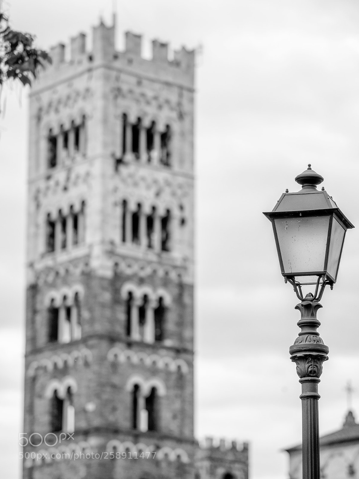 Olympus OM-D E-M1 sample photo. Lucca clock tower photography