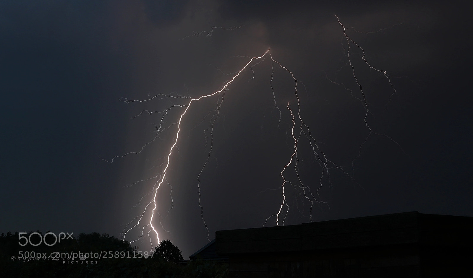 Canon EOS 80D sample photo. Lightning .... photography