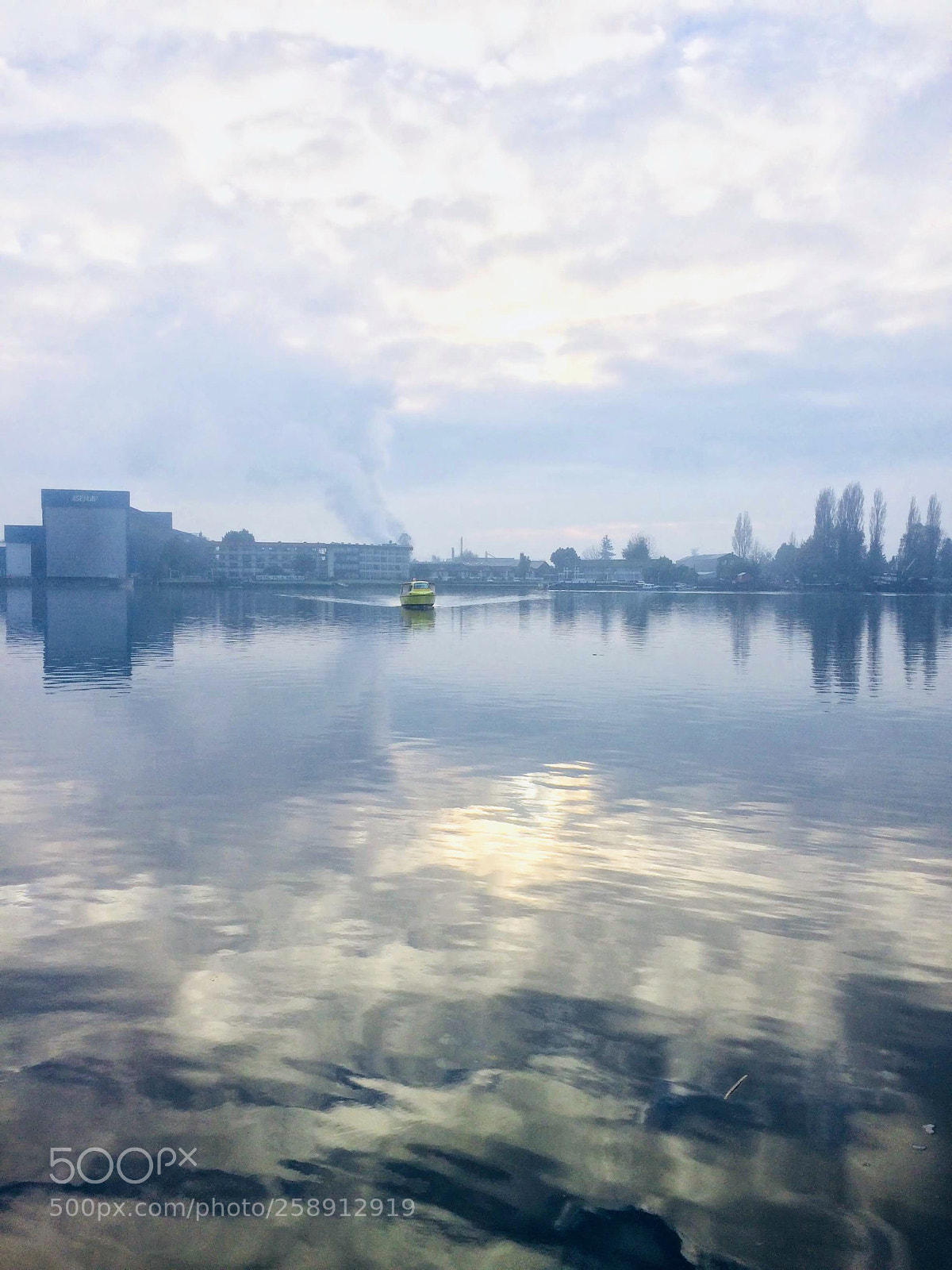 Apple iPhone 5s sample photo. Fluvial photography