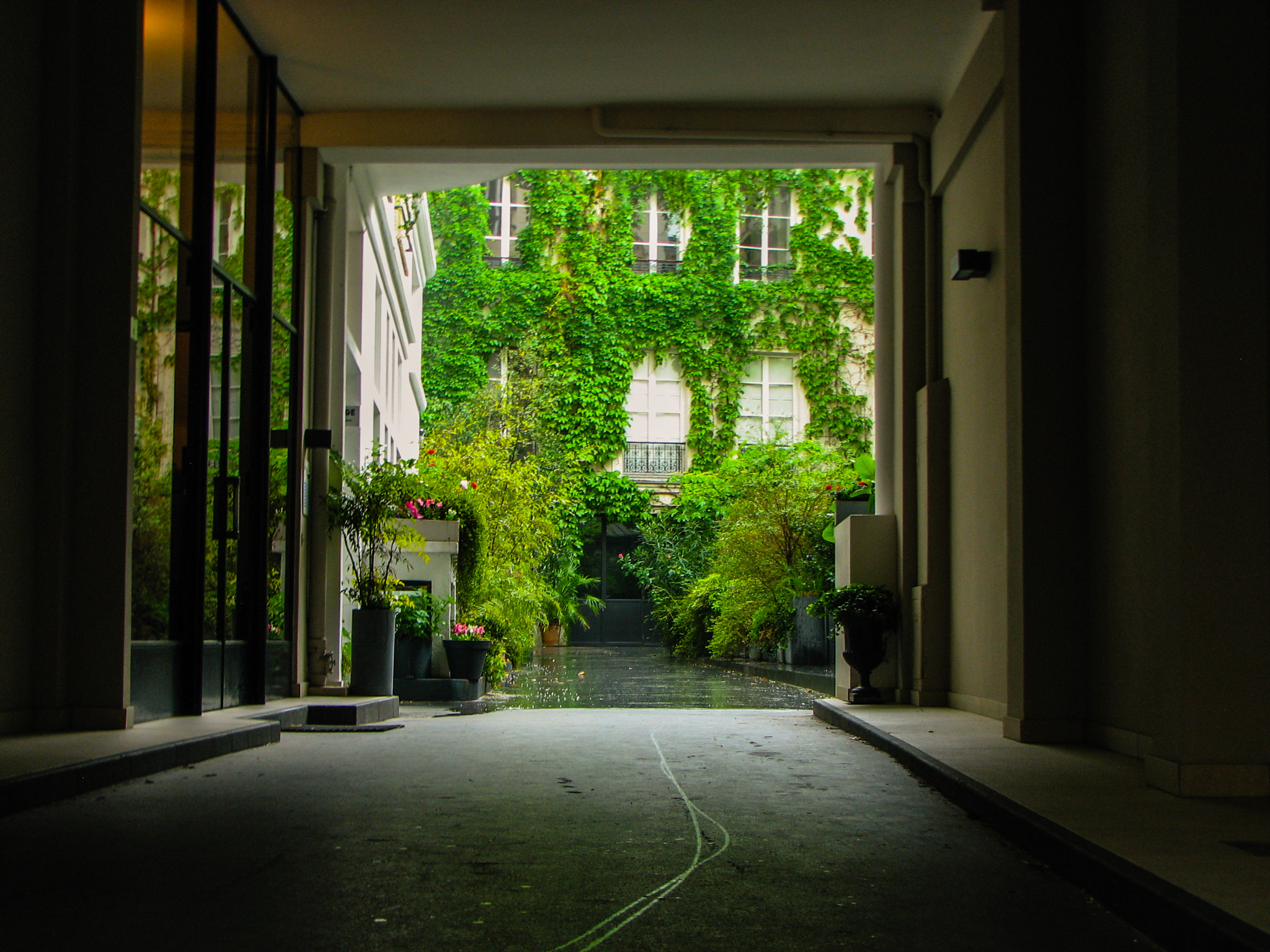 Canon POWERSHOT S3 IS sample photo. Parking alley in french photography