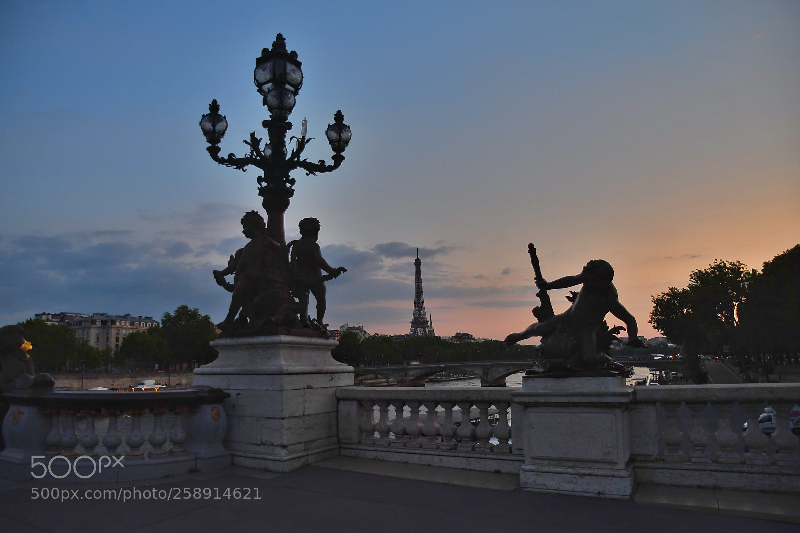 Nikon D500 sample photo. Sunset on alexandre iii photography