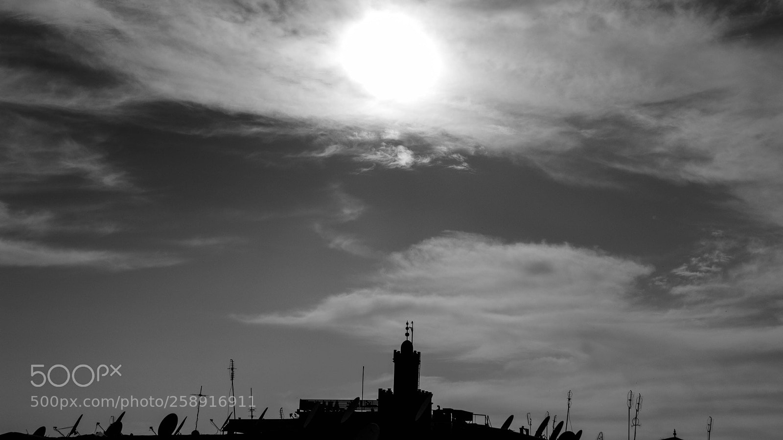 Canon EOS 700D (EOS Rebel T5i / EOS Kiss X7i) sample photo. Sun on the souk photography