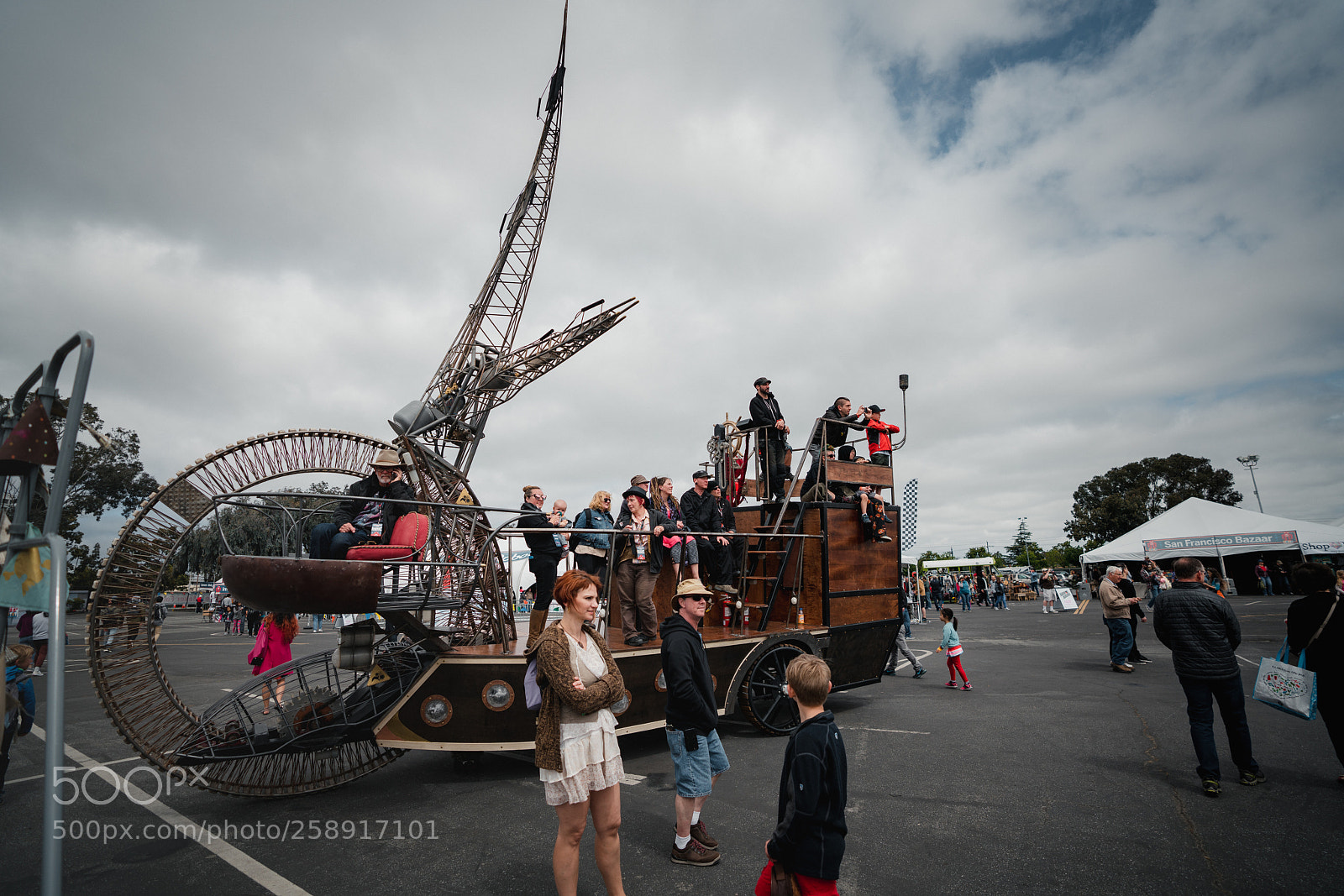 Sony a7R III sample photo. Steampunk ship photography